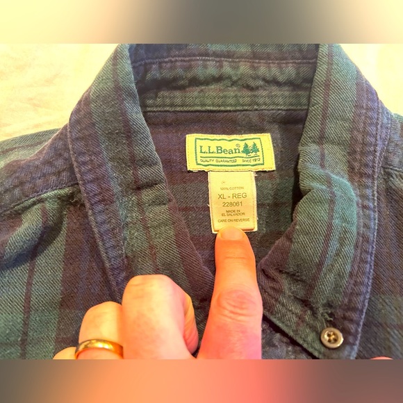 LL Bean Traditional Fit 90’s Vintage Flannel Shirt Plaid Green Blue Mens Size XL - Picture 2 of 6
